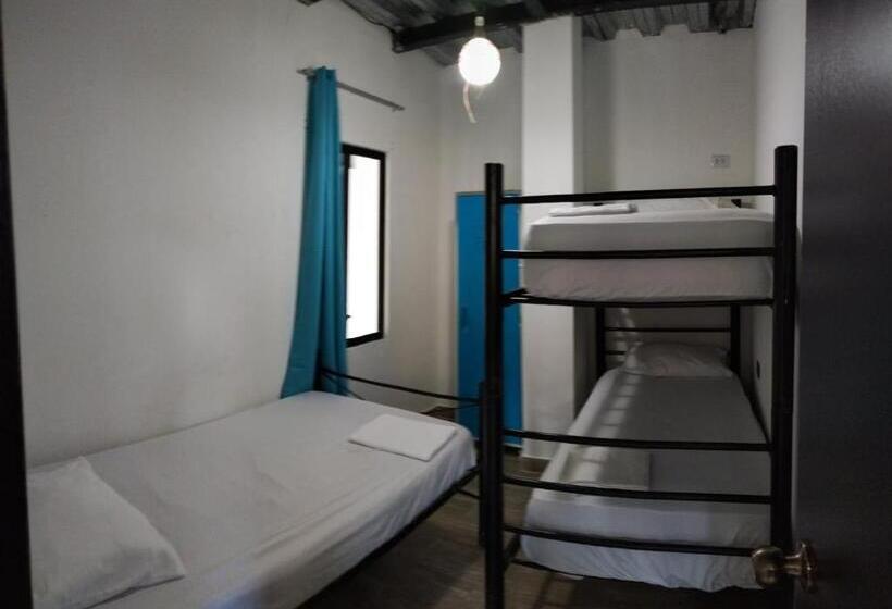 ペンション Suites Y Departamentos Vacacionales Puerto López