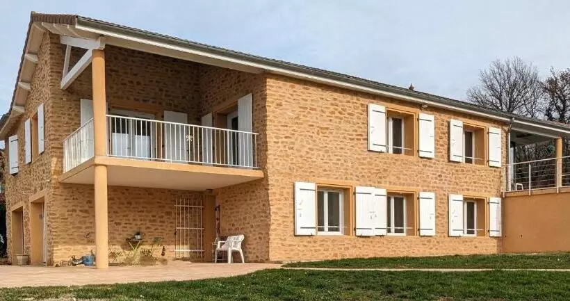 Aamiaismajoitus (B&B) Alix Au Pays Des Pierres Dorées