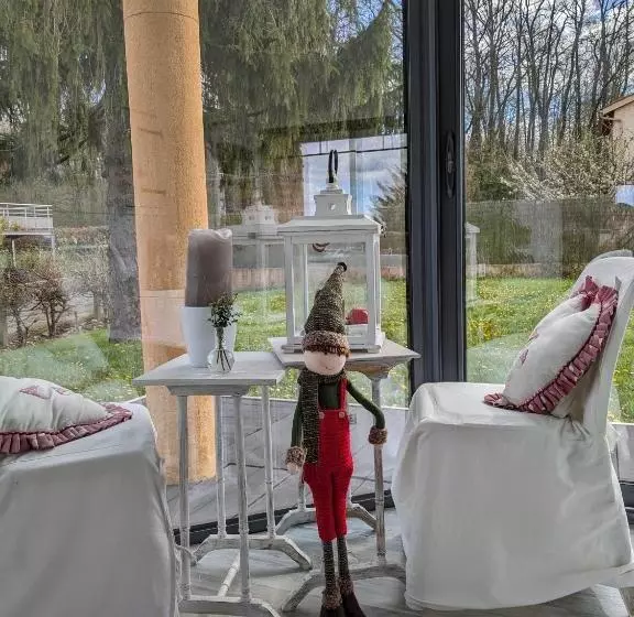 Aamiaismajoitus (B&B) Alix Au Pays Des Pierres Dorées