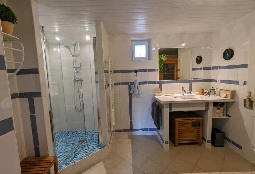 مبيت وإفطار Alix Au Pays Des Pierres Dorées