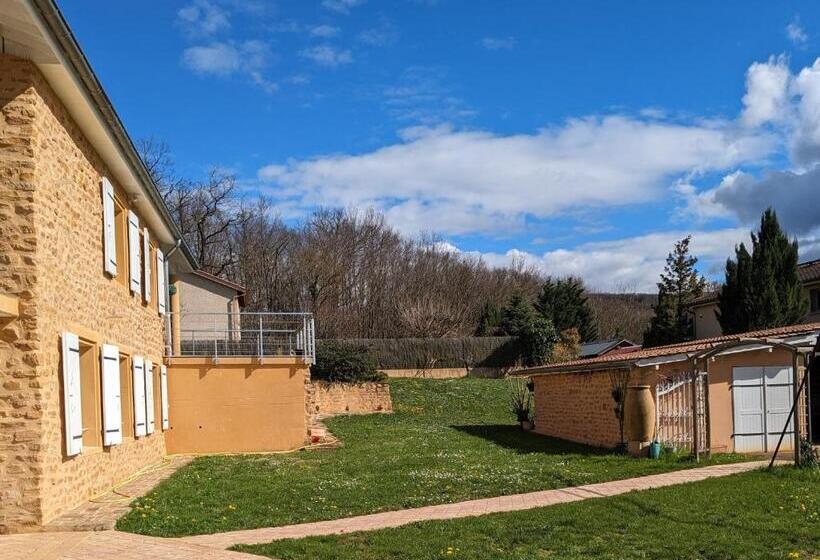 مبيت وإفطار Alix Au Pays Des Pierres Dorées