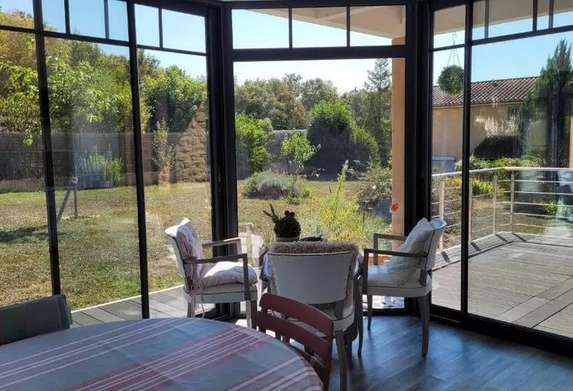 Aamiaismajoitus (B&B) Alix Au Pays Des Pierres Dorées