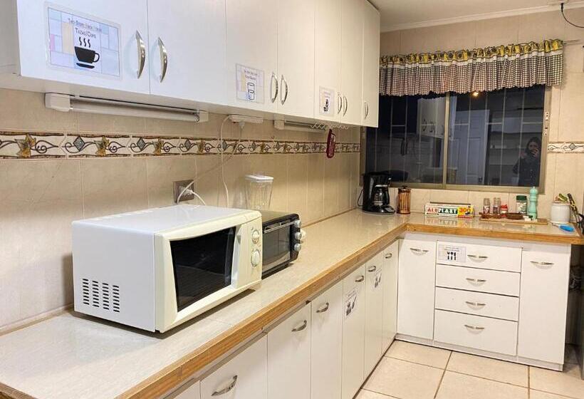 تختخواب و صبحانه Amplia Casa Con Muchas Habitaciones