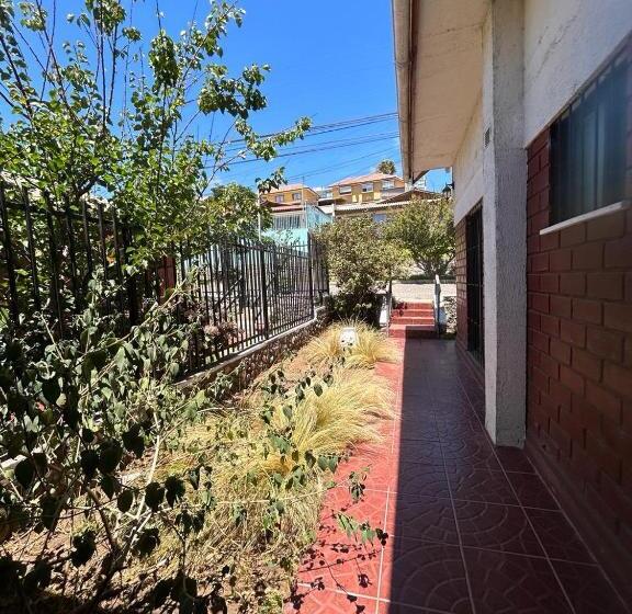 تختخواب و صبحانه Amplia Casa Con Muchas Habitaciones