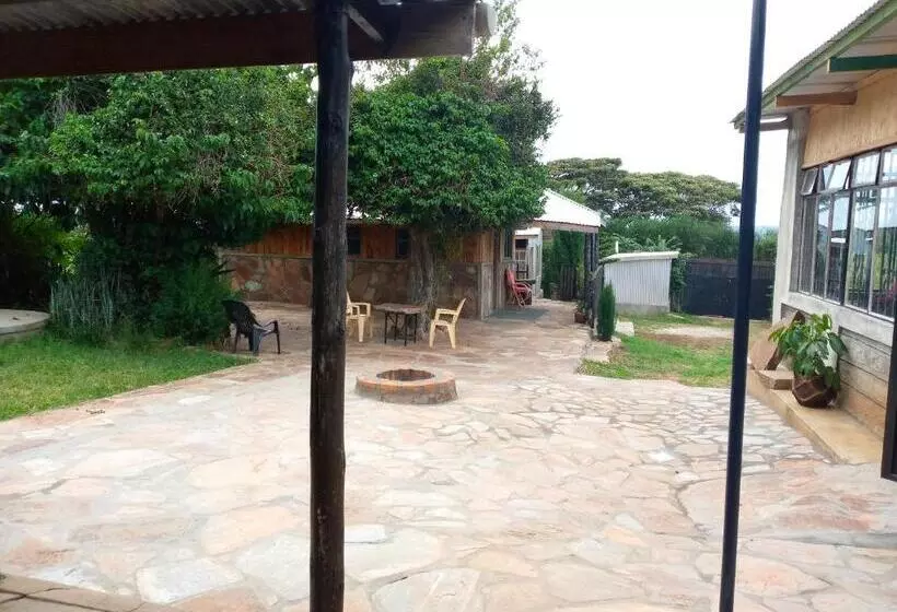 تختخواب و صبحانه Esam Homestay
