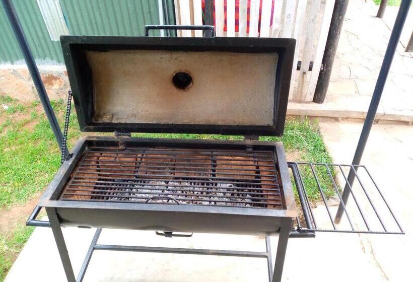 تختخواب و صبحانه Esam Homestay