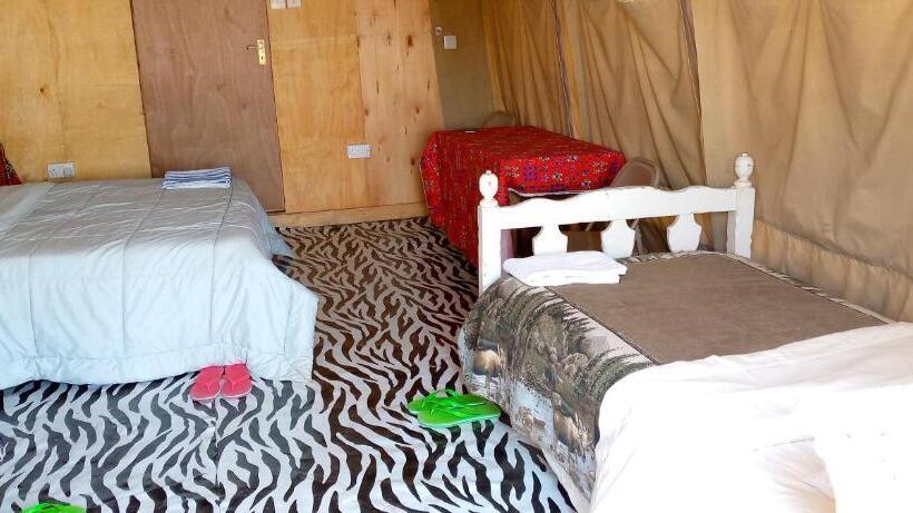 تختخواب و صبحانه Esam Homestay