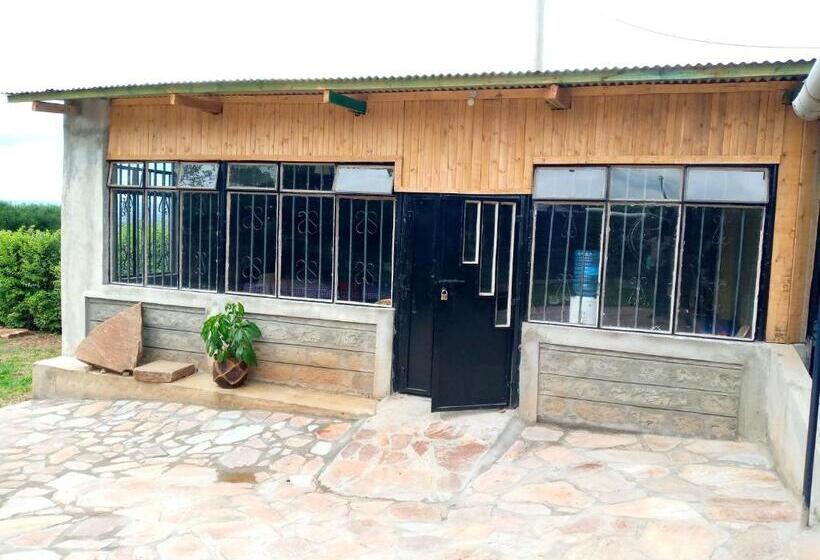 تختخواب و صبحانه Esam Homestay