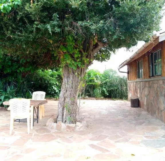 تختخواب و صبحانه Esam Homestay