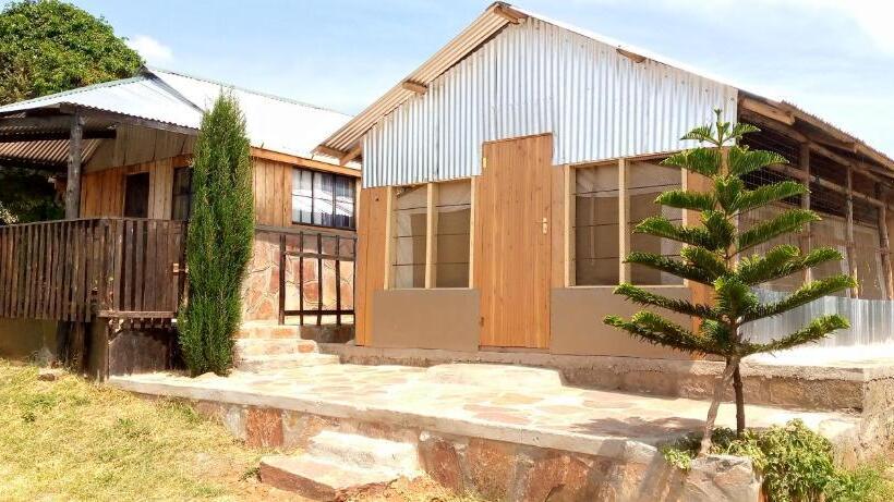 تختخواب و صبحانه Esam Homestay