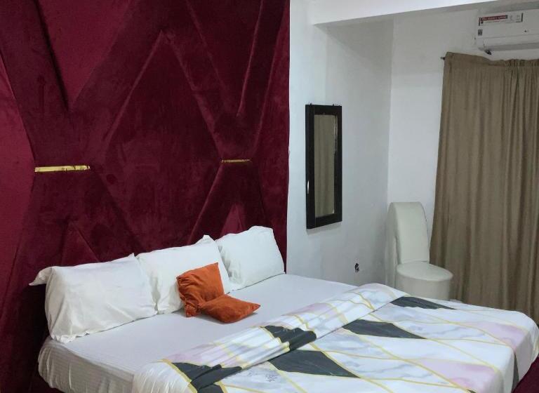 Blue Moon Hotel Victoria Island