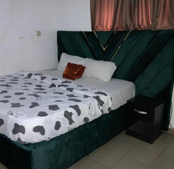 Blue Moon Hotel Victoria Island