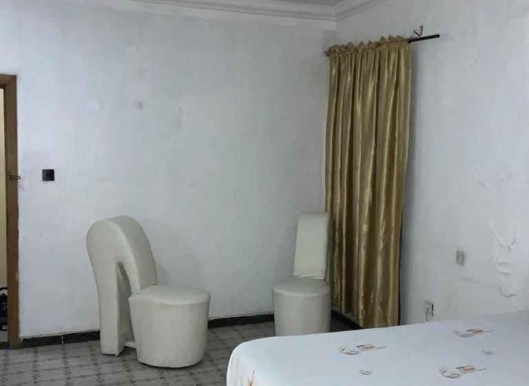 Blue Moon Hotel Victoria Island