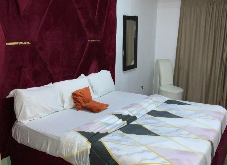 Blue Moon Hotel Victoria Island