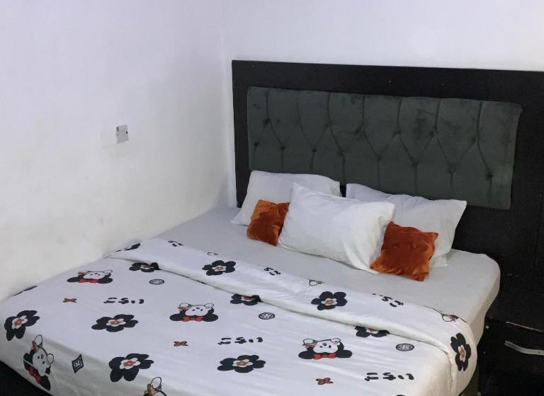 Blue Moon Hotel Victoria Island