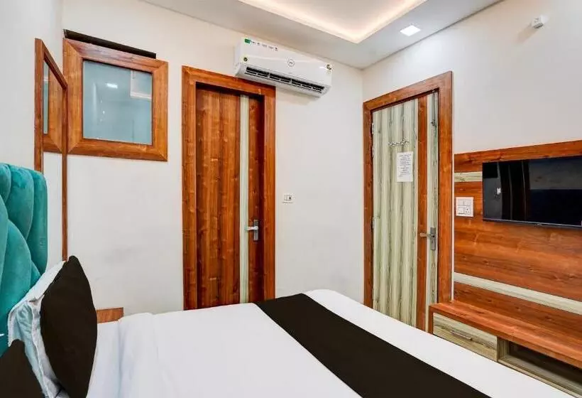 Fabhotel Smr