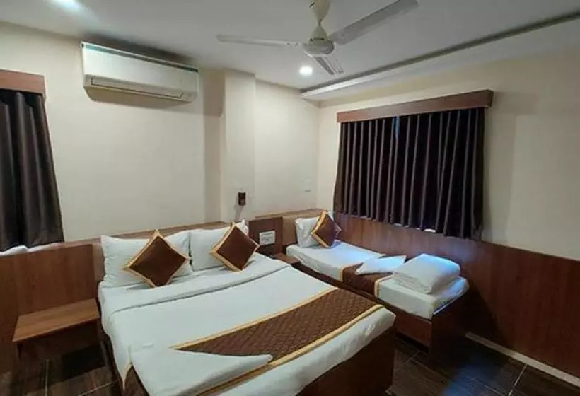 Fabhotel Stayz Inn Us Consulate