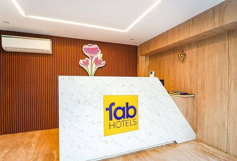 Fabhotel Stayz Inn Us Consulate