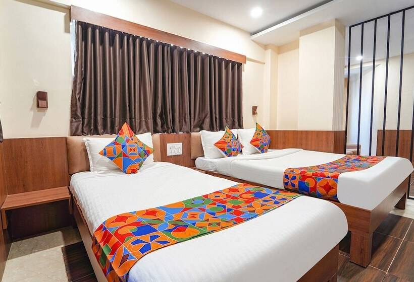 Fabhotel Stayz Inn Us Consulate