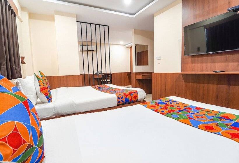 Fabhotel Stayz Inn Us Consulate