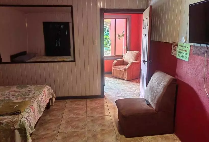 ホテル Cabinas El Botecito