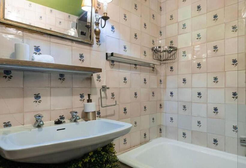 Hotel Cozy Little Romm On Palace Patio