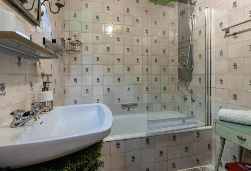 Hotel Cozy Little Romm On Palace Patio