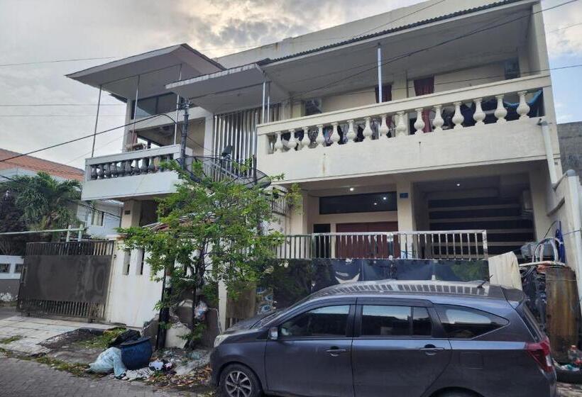 בית מלון כפרי Oyo 93865 Dv Homestay Syariah Kupang