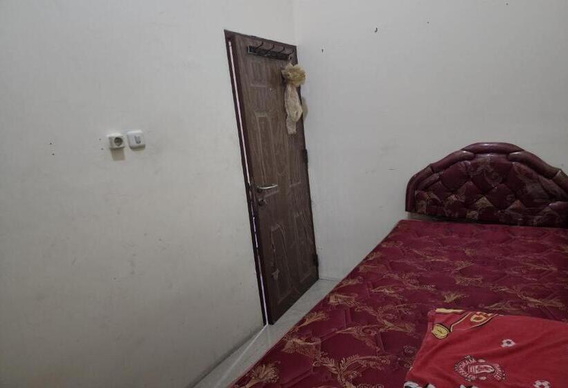 בית מלון כפרי Oyo 93865 Dv Homestay Syariah Kupang