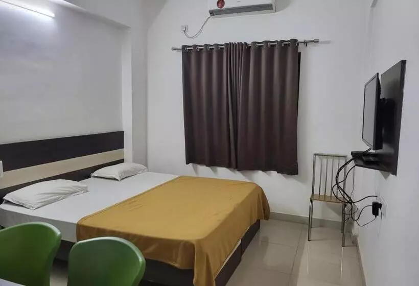 ホテル Suja Krishna Residency