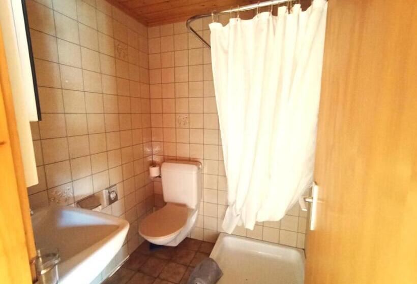 ユースホステル Chambre Double Doppelzimmer Camping Jaunpass