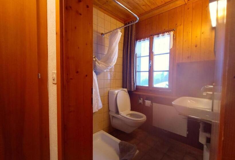 ユースホステル Chambre Double Doppelzimmer Camping Jaunpass