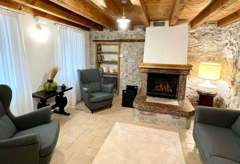 ベッドアンドブレックファースト La Piolsa