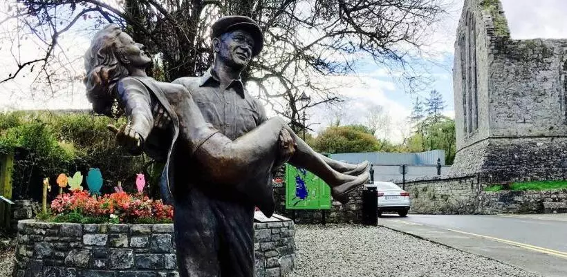 Aamiaismajoitus (B&B) Carraig Ban