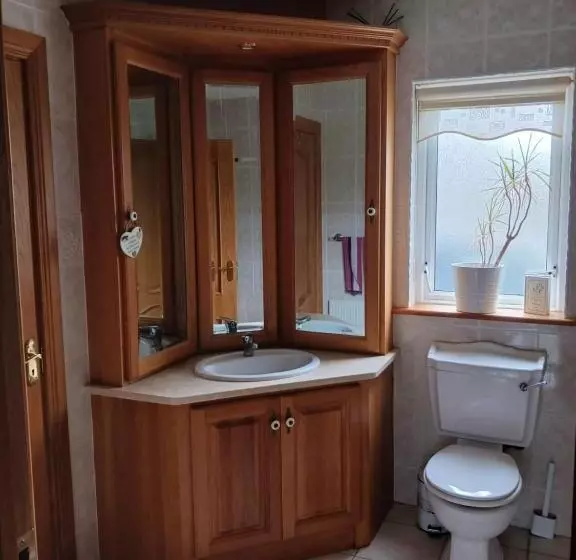 Aamiaismajoitus (B&B) Carraig Ban