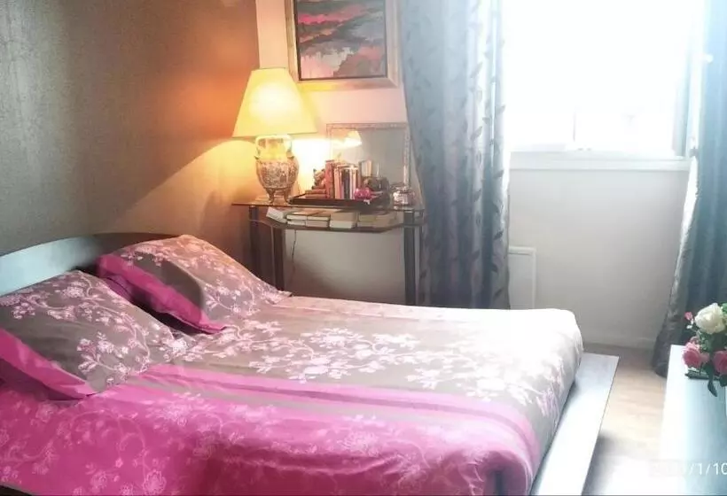 ベッドアンドブレックファースト Chambre Rafaël Chez Particulier