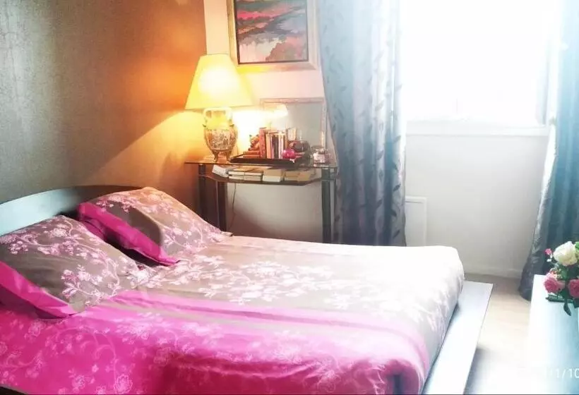 ベッドアンドブレックファースト Chambre Rafaël Chez Particulier