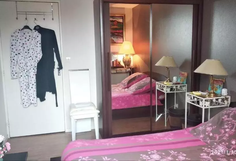 ベッドアンドブレックファースト Chambre Rafaël Chez Particulier