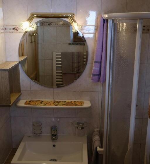 Отель Ausser Brugghof