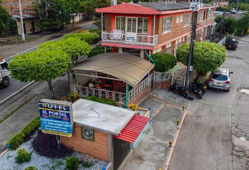 ホテル El Portal De Salgar