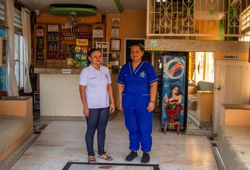 ホテル El Portal De Salgar