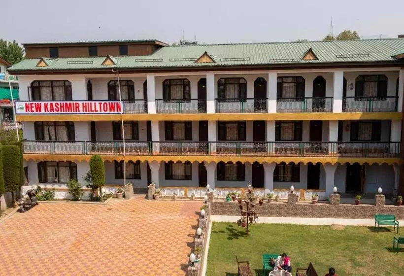 Fabhotel Kashmir Hilltown