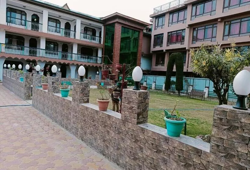 Fabhotel Kashmir Hilltown