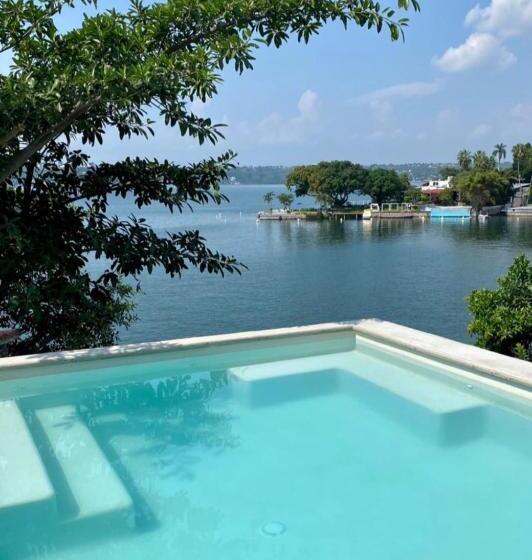 Hotelli La Calita De Teques