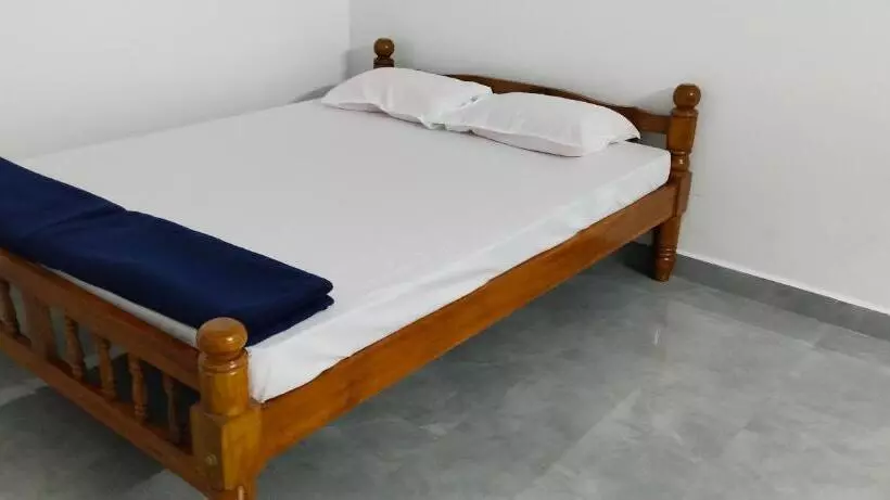هتل Nest8 Stay