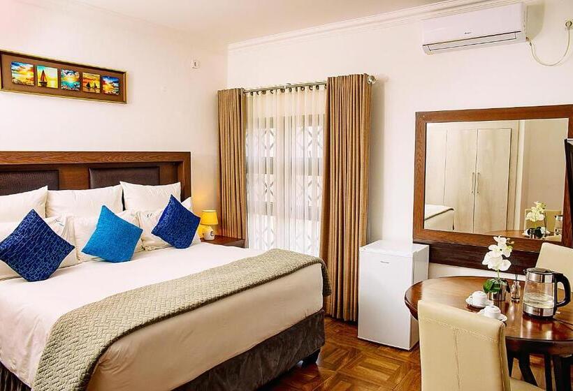 فندق Platinum Lodge