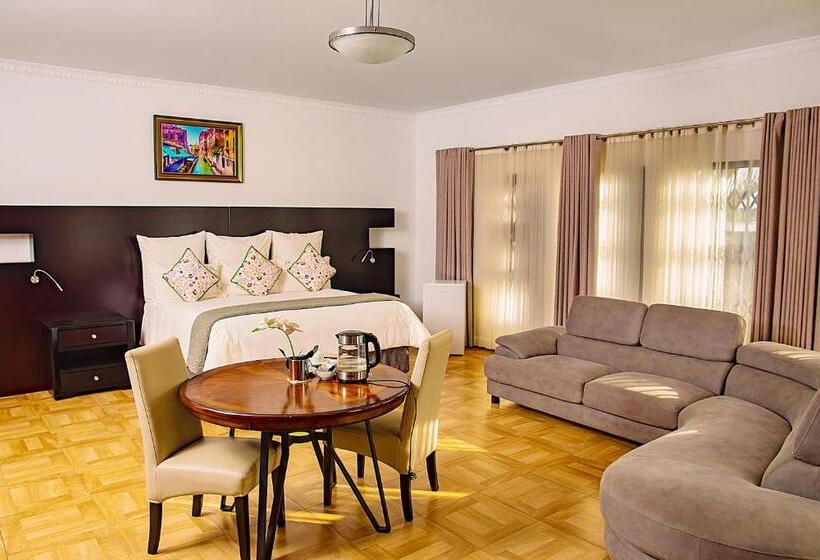 فندق Platinum Lodge