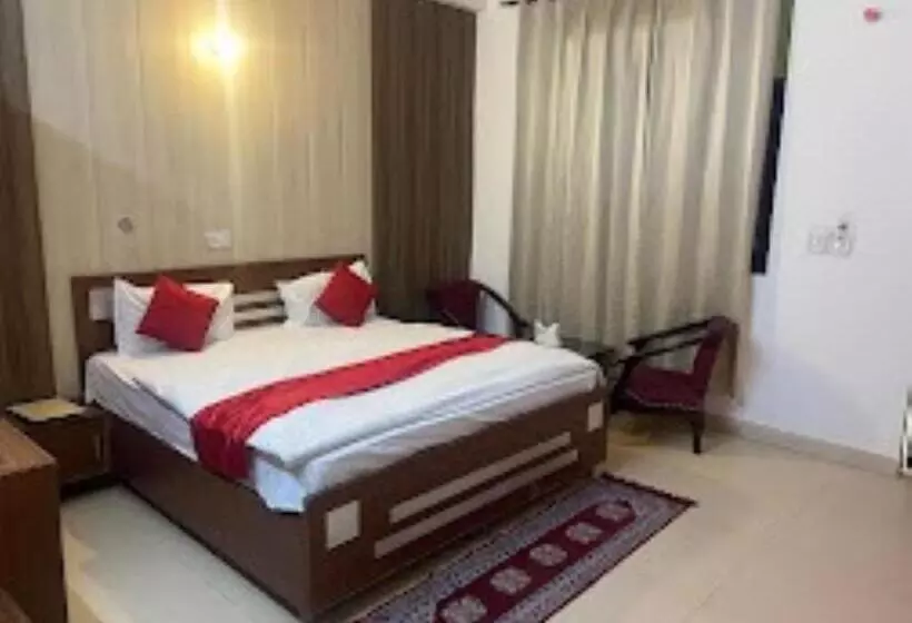 ホテル Rajhans Regency Meerut