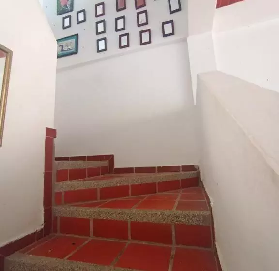 ホテル Santa Veronica Inn