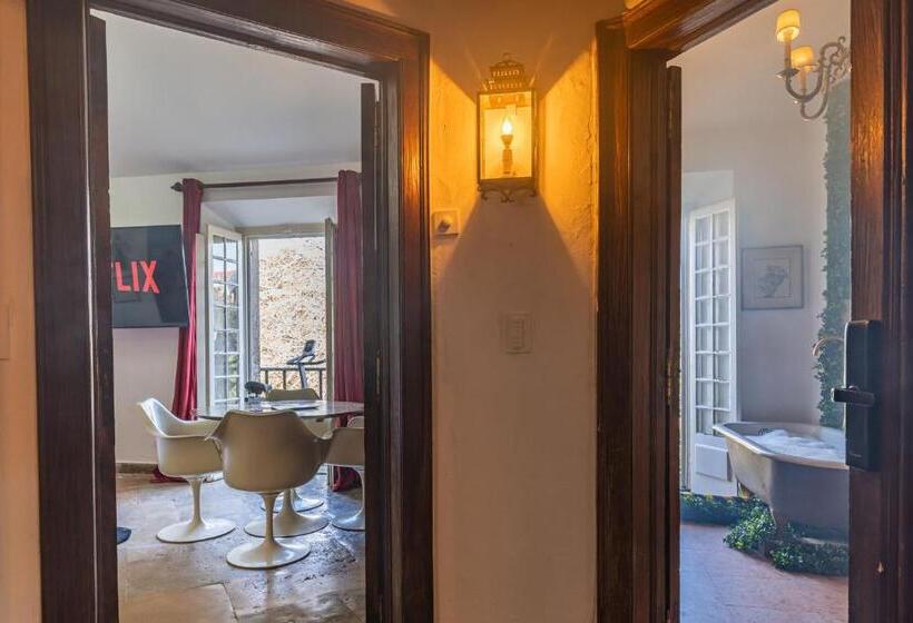 فندق Sintra Wow Unique Double Smart Room In 17th Century Palace! Hot Tub, Snooker, Bbq, Ps5, Sauna, Gym